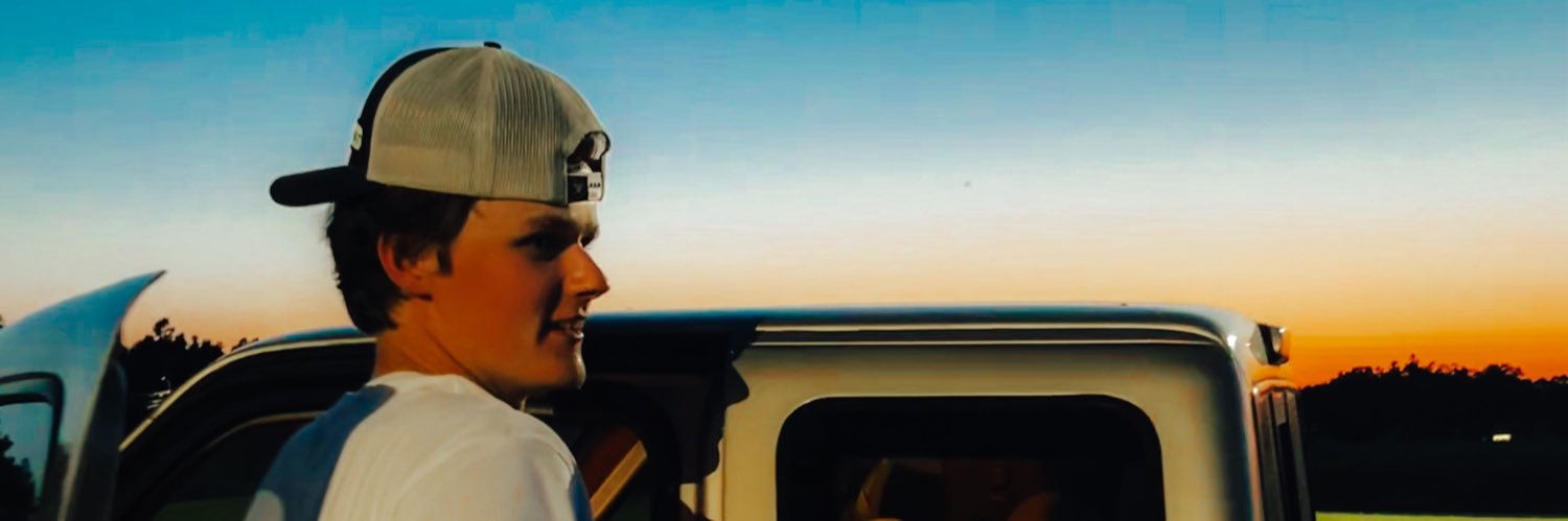 Taylor_Lee__'s profile banner image