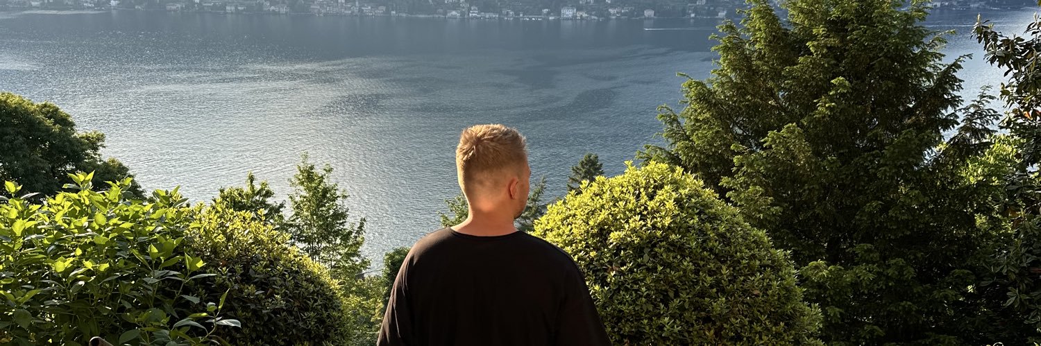 iskros's profile banner image