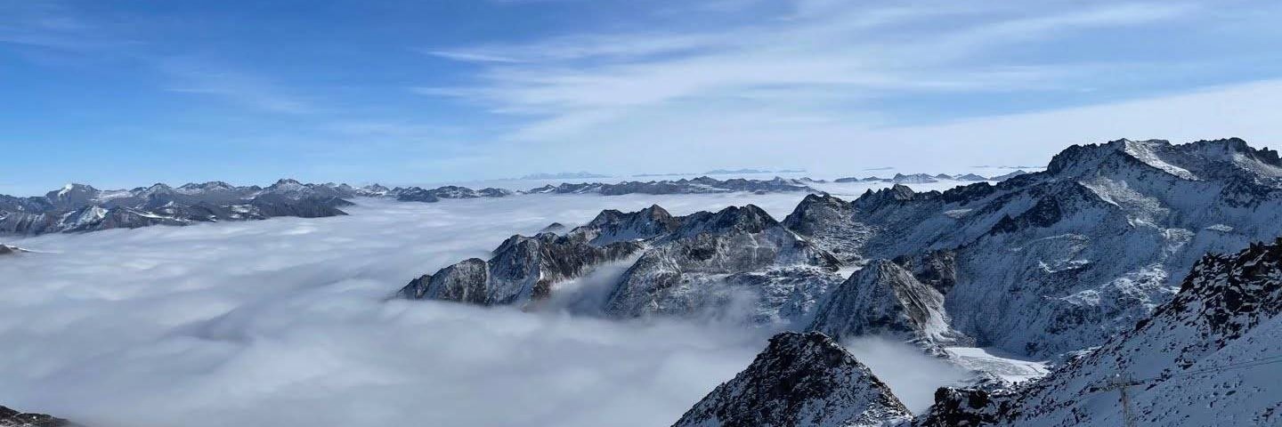 angel_akki14's profile banner image