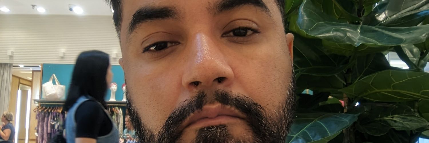 luckolivers's profile banner image
