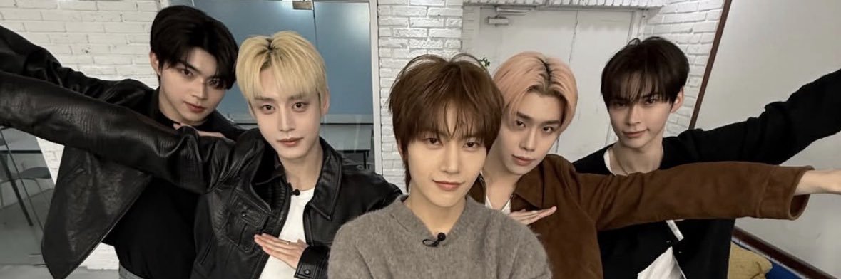 Minnie_R0SE's profile banner image