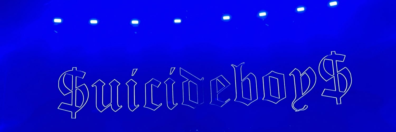 RoseeM17's profile banner image