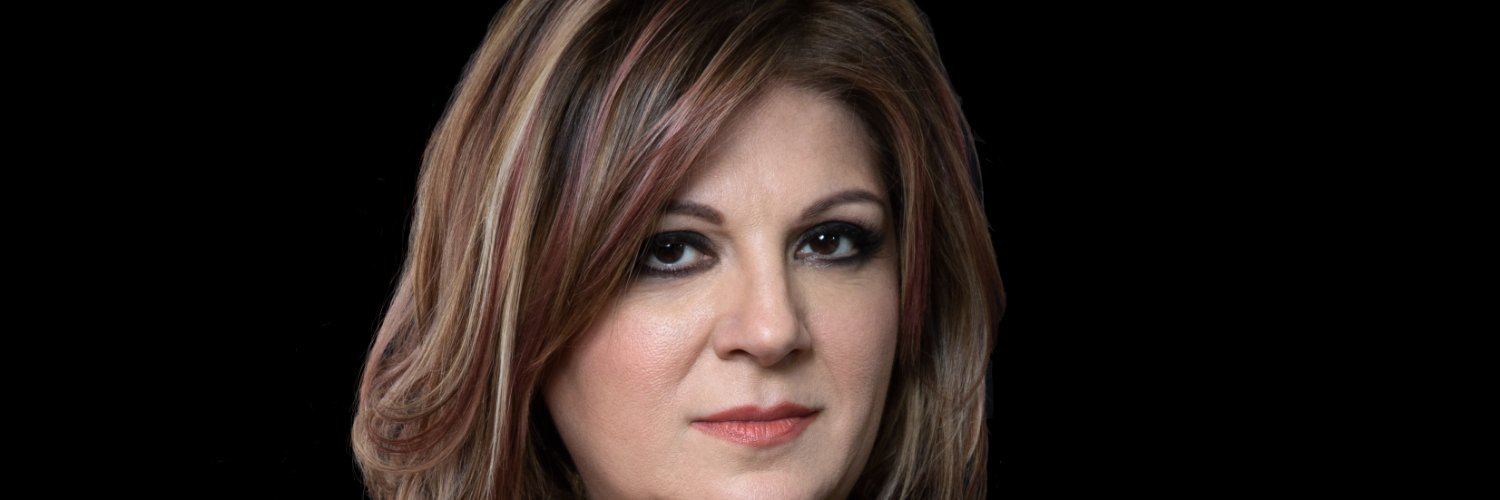 Sandra Luna banner