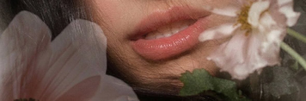 adelaxrose's profile banner image