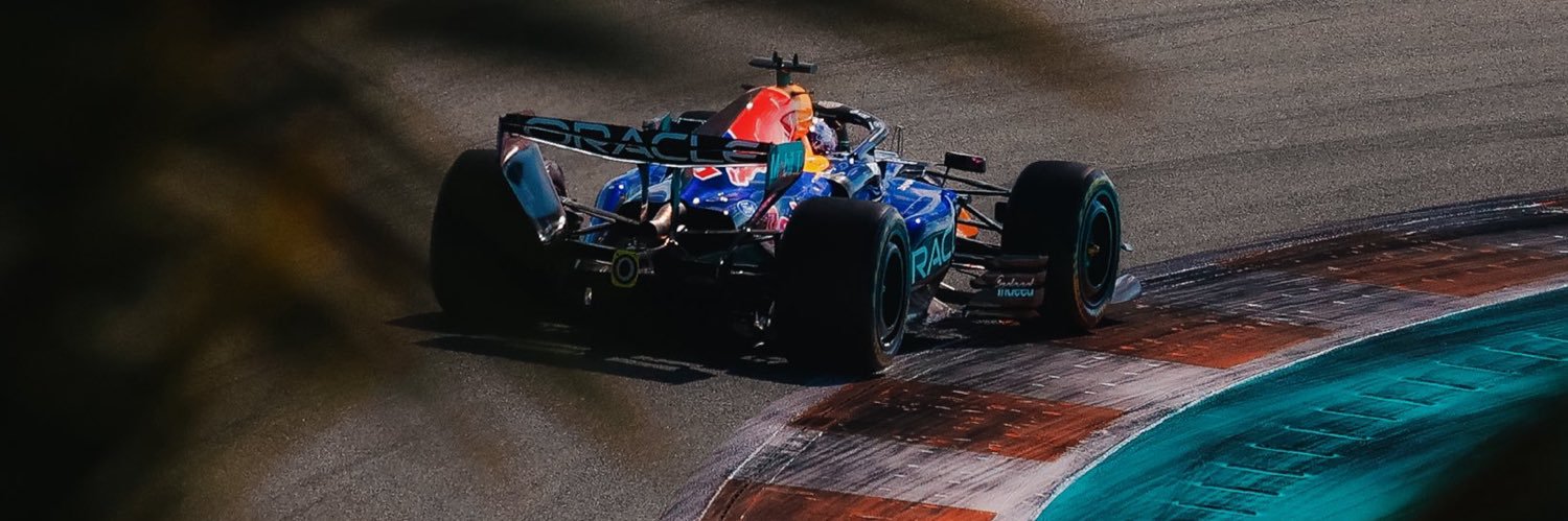 sellecticenim's profile banner image