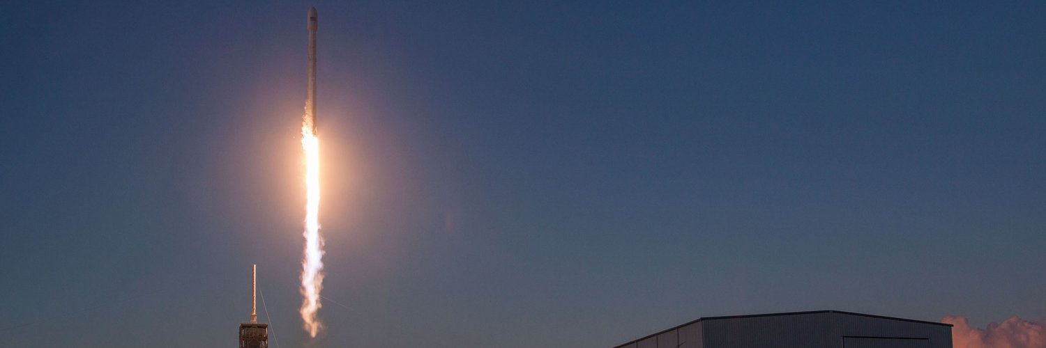 disapr_'s profile banner image