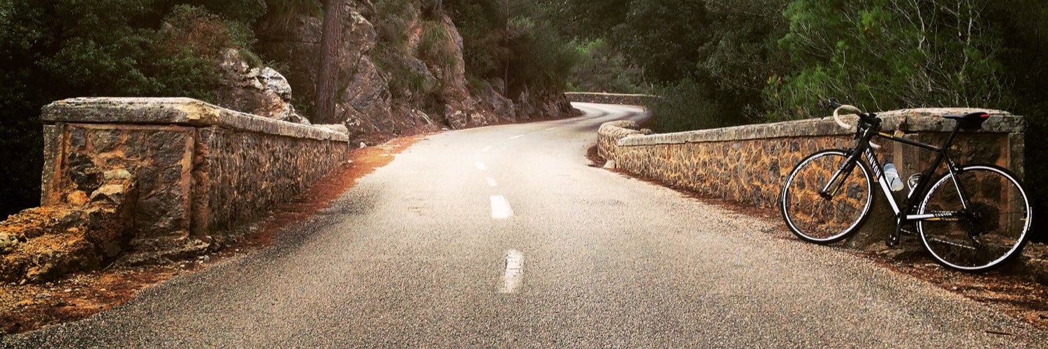 Laura_69's profile banner image
