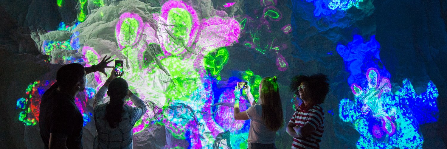 Yasmin Khan 🧬 banner