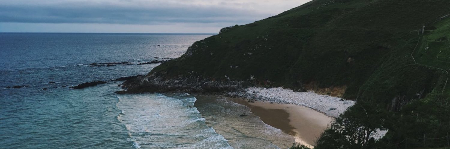 annacarelsx's profile banner image