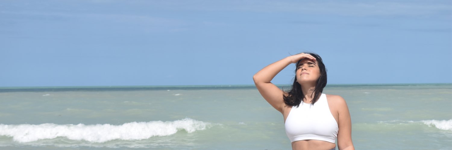 abrilcompan's profile banner image