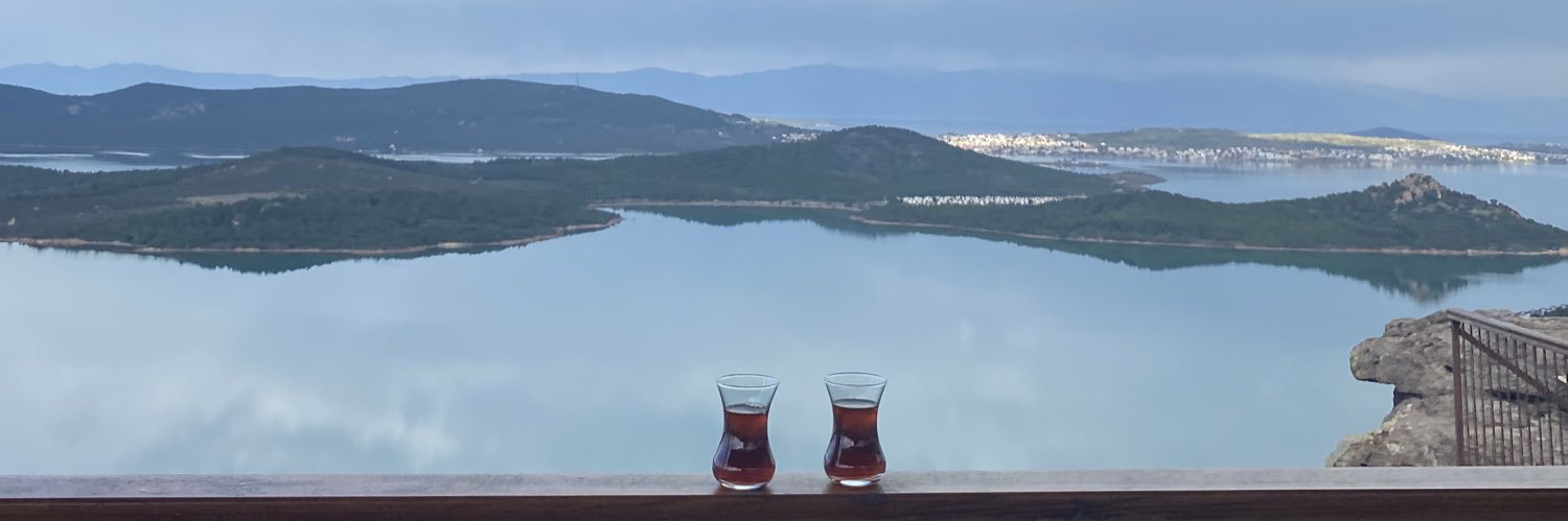 SimgeVrdar's profile banner image