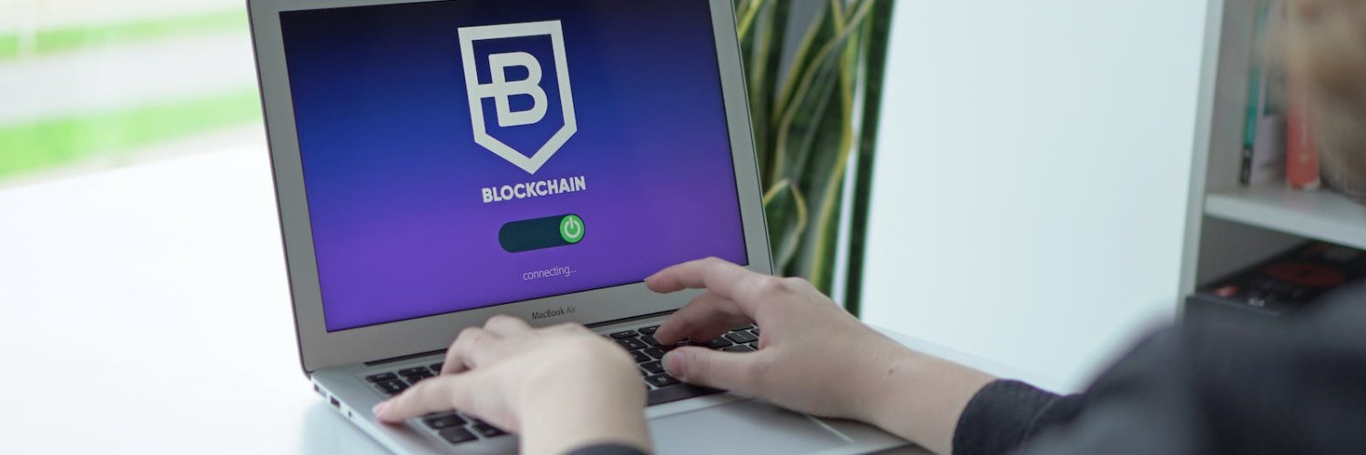 mariana hernandez banner