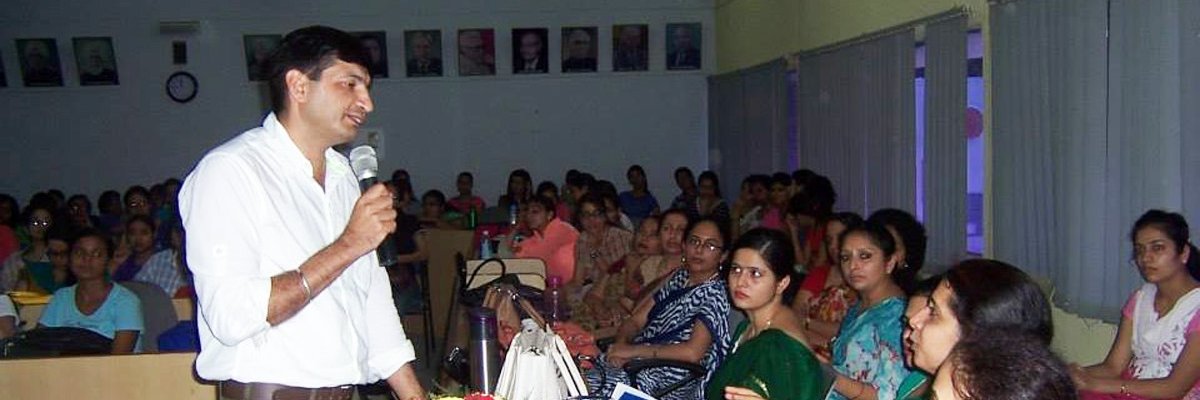 soniarun1000's profile banner image