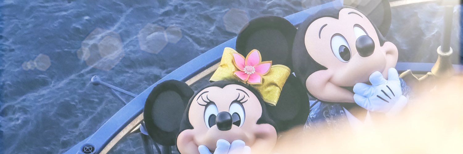 E_liveinadream's profile banner image