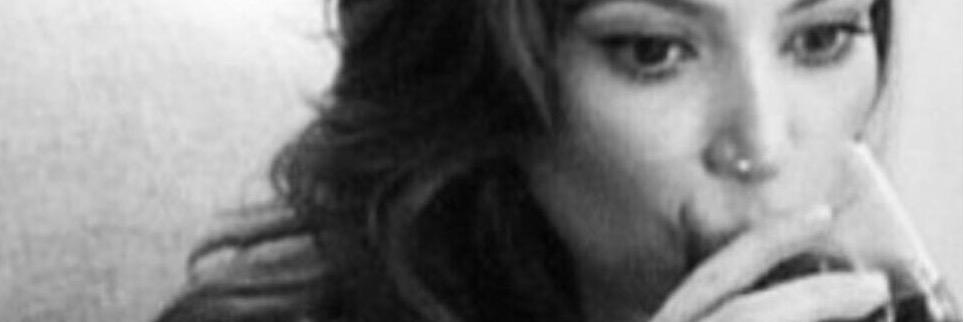 HowFemalesAct's profile banner image