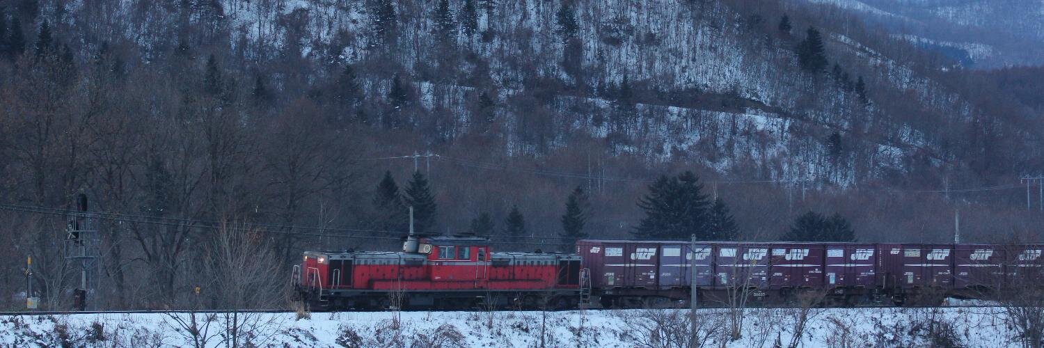 peakaboo1027's profile banner image