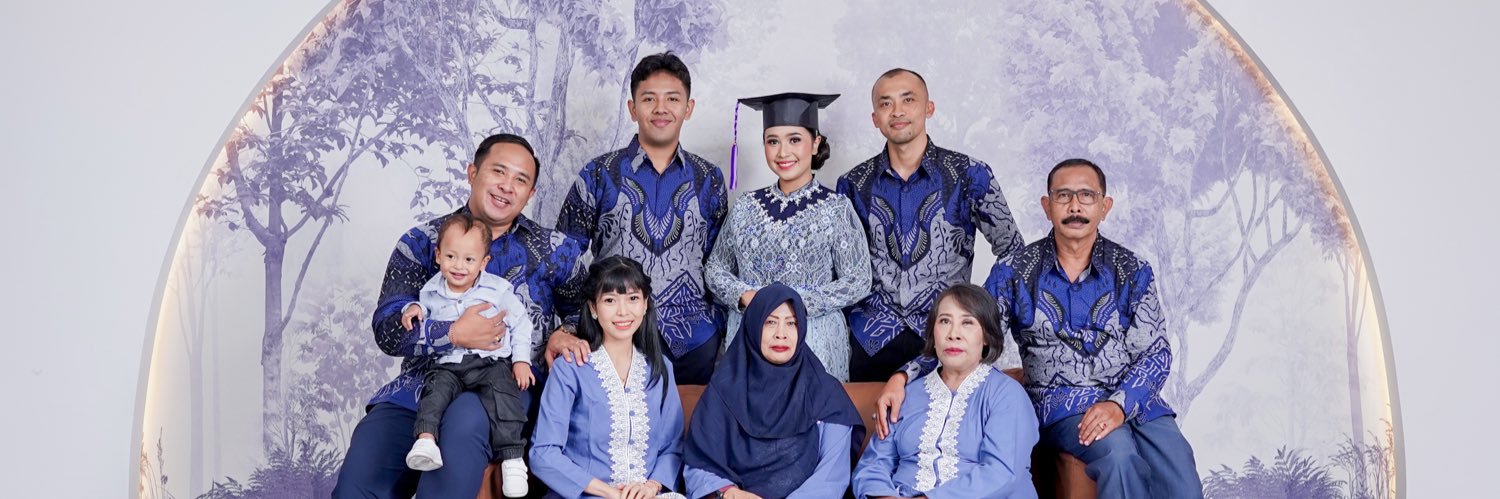 iashntip's profile banner image