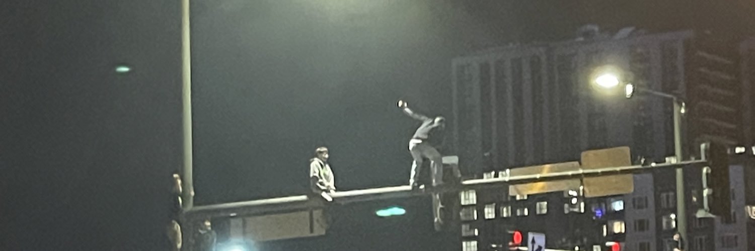 Henny Neutron banner