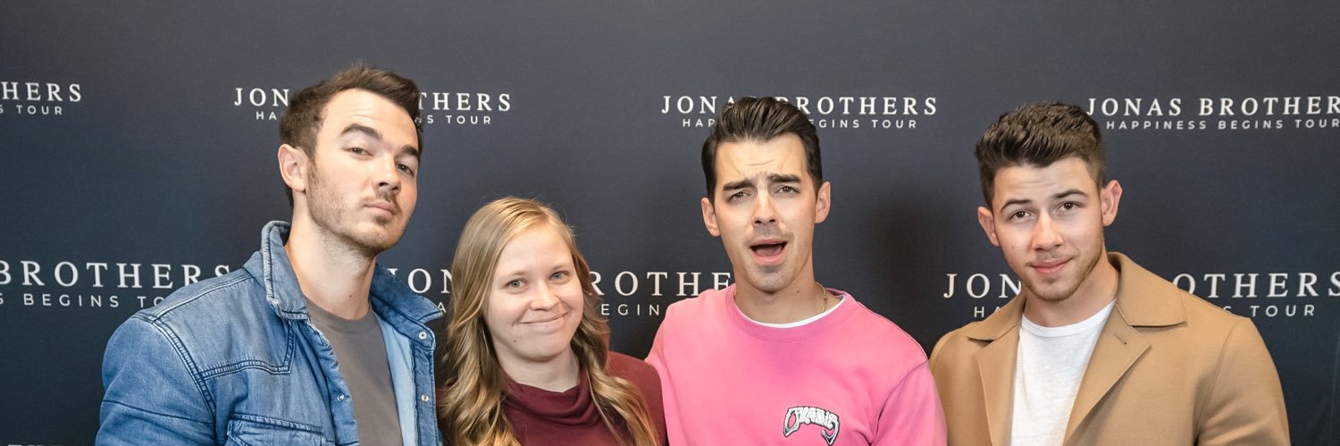 kaylaholy_'s profile banner image