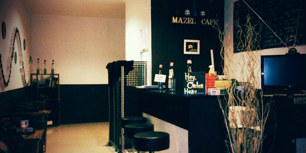 Mazel Cafe banner