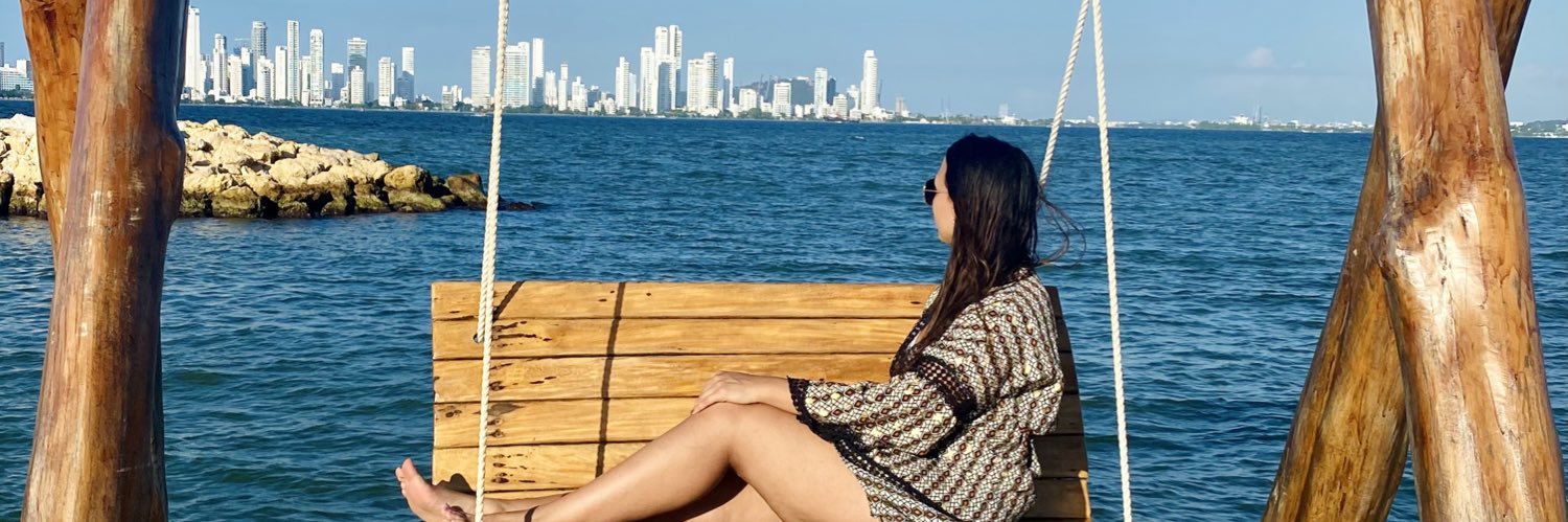 valemulloa_'s profile banner image