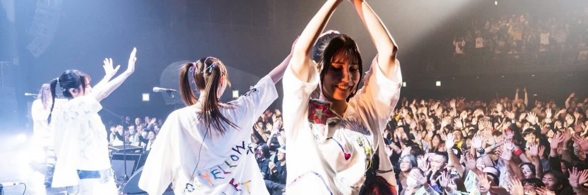 zo_minn's profile banner image