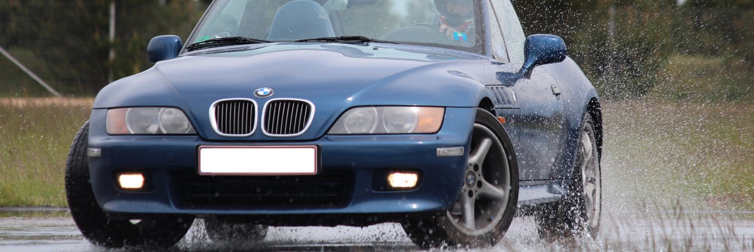 AyoeKristensen's profile banner image
