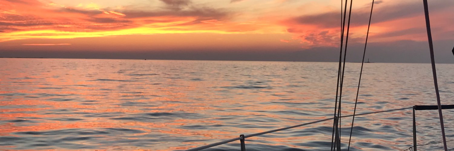 crisglago's profile banner image