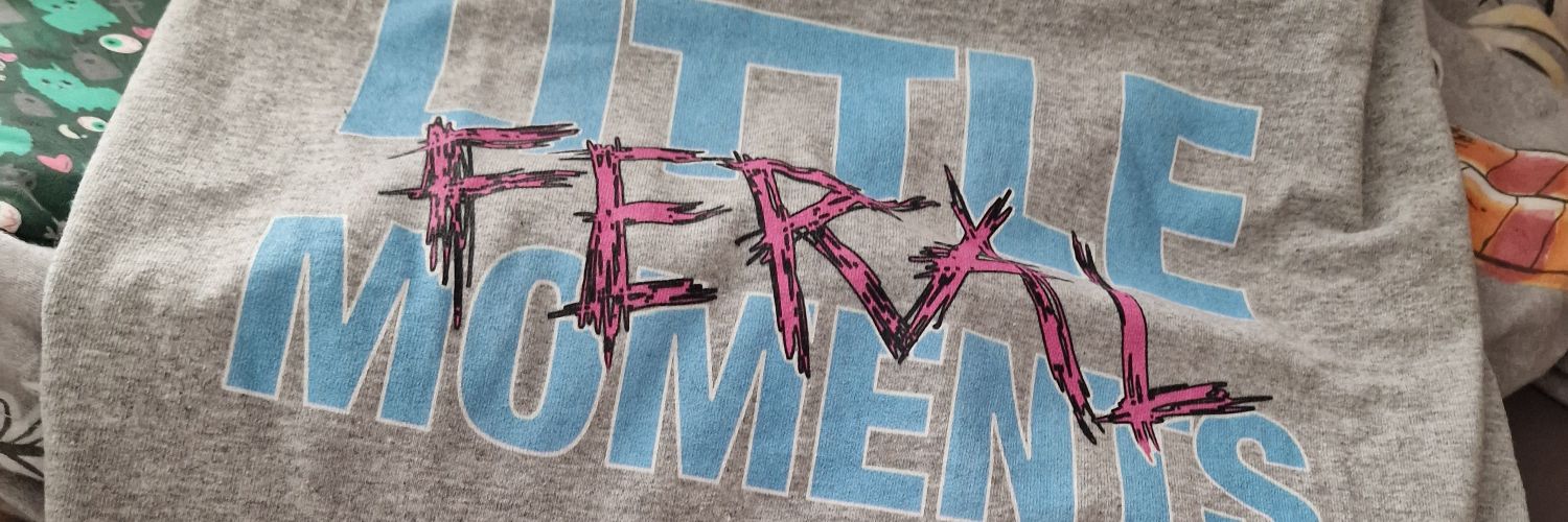 Squeakhausen AKA squeak 💜 banner