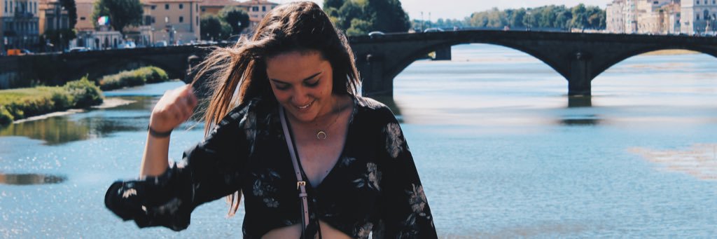 cristinaruru's profile banner image