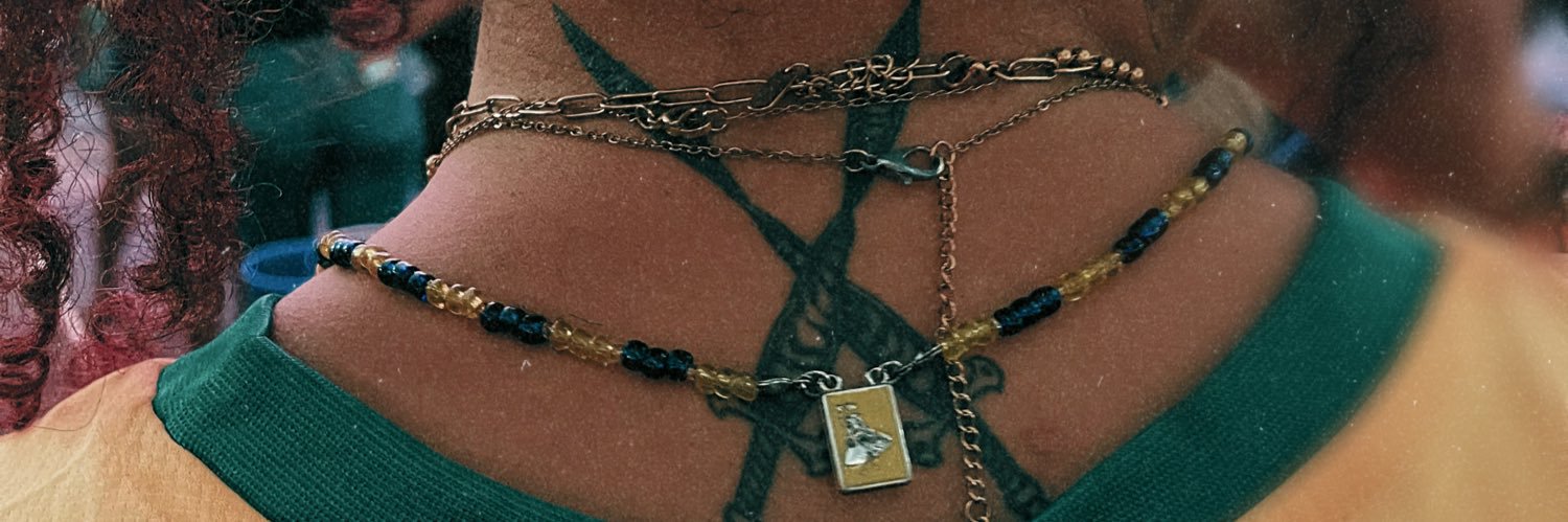 _llariana's profile banner image