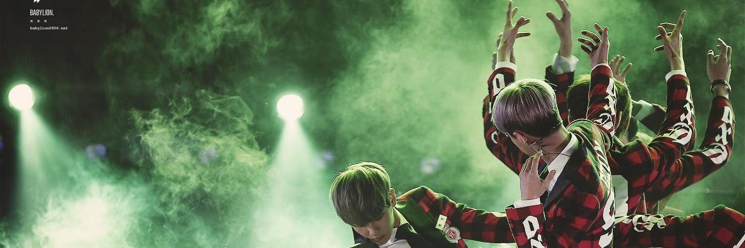 OFFICIAL5uh's profile banner image