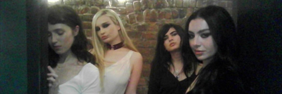 monsezyn's profile banner image