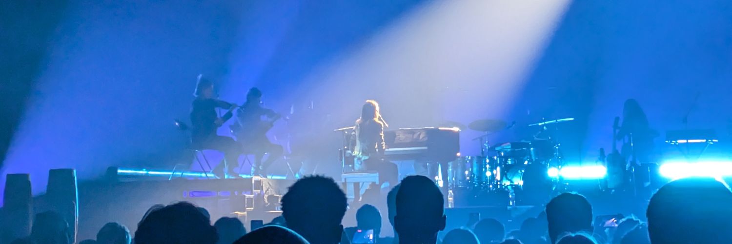 Juliettee_B's profile banner image