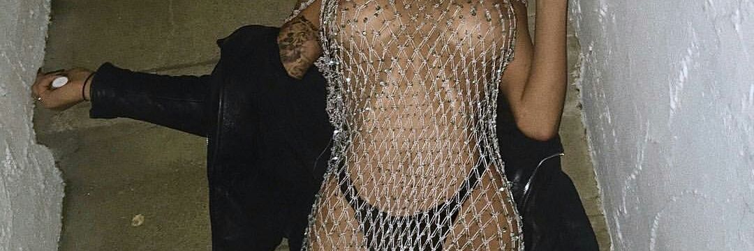 camiwells_'s profile banner image