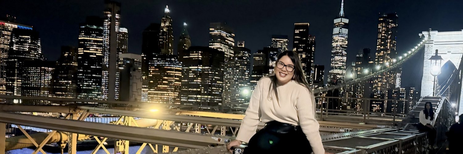 KeniaCastro95's profile banner image