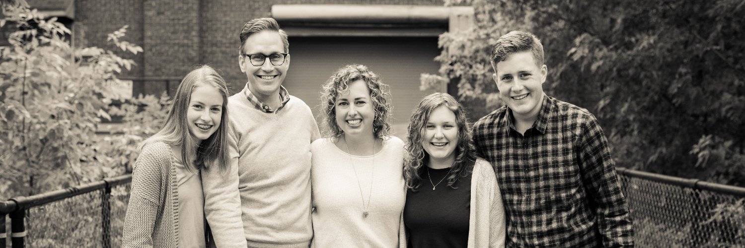 Rachel, a race car that finally found her track banner