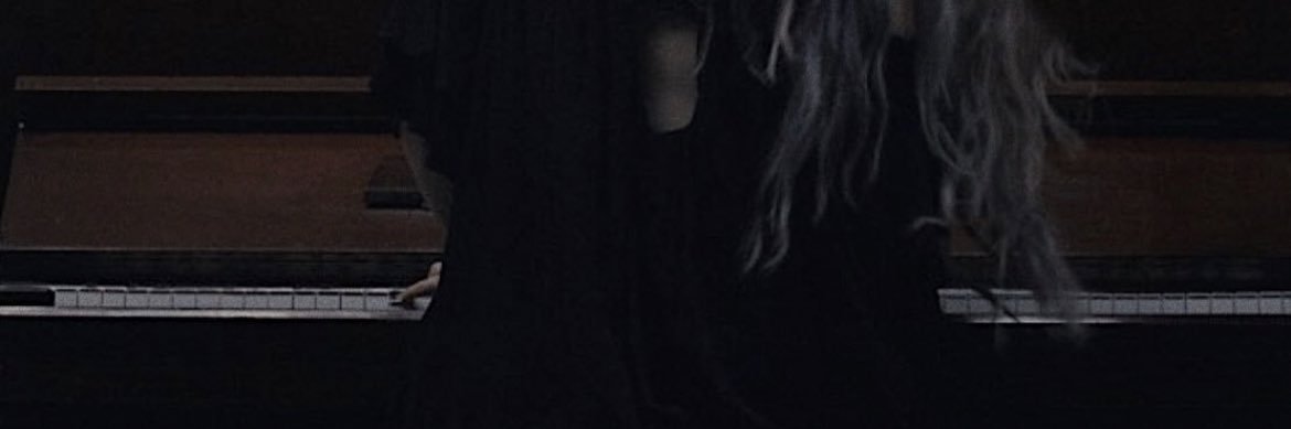 iamkloejo's profile banner image