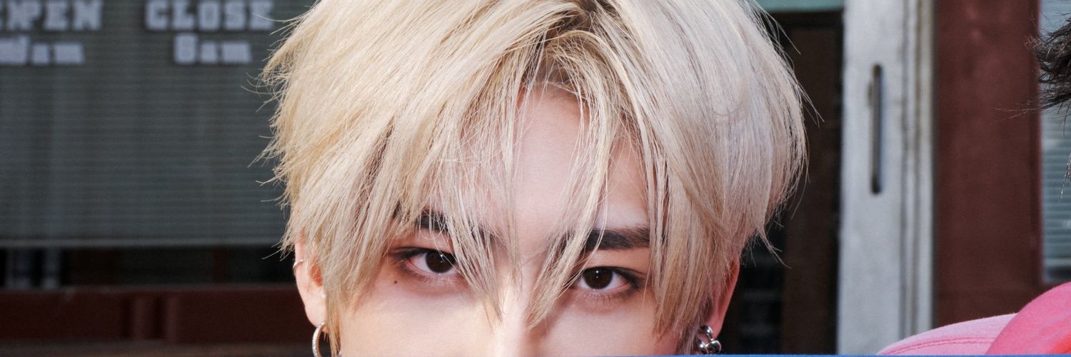 messymefml's profile banner image