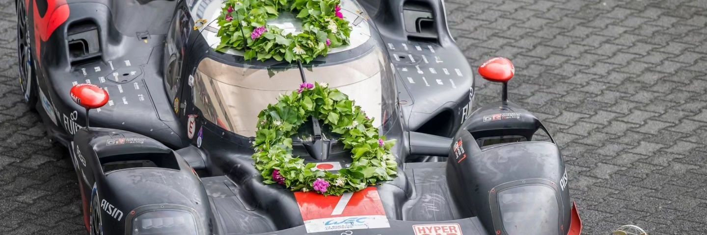 Alecsou's profile banner image