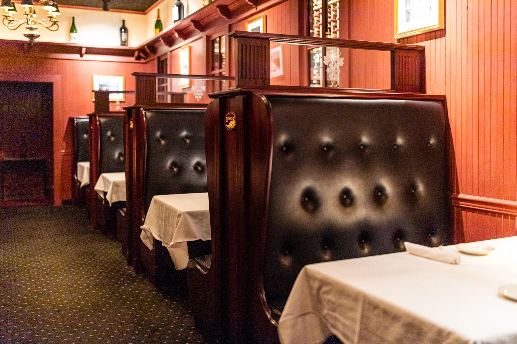 Lewnes' Steakhouse banner