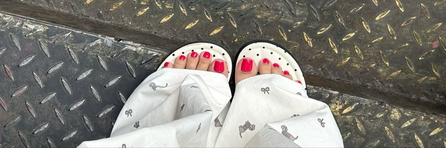 LaraGhosts's profile banner image