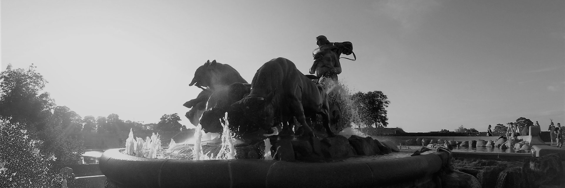 Investlund's profile banner image