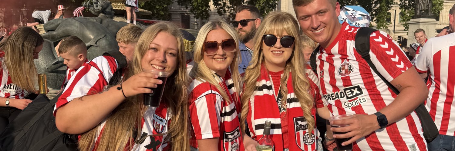 niamhfarrell__'s profile banner image