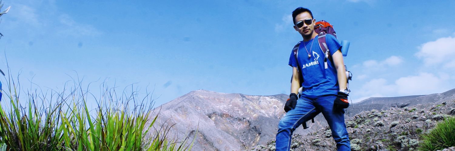 aneanton's profile banner image