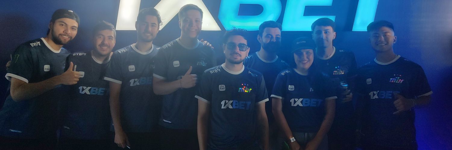 Selvia☄️ banner