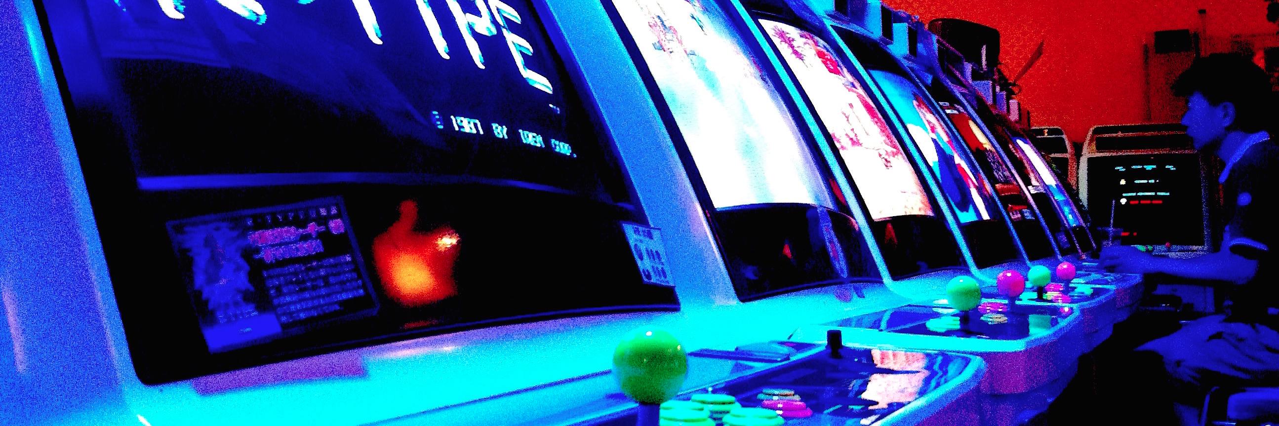 東亜ケード banner