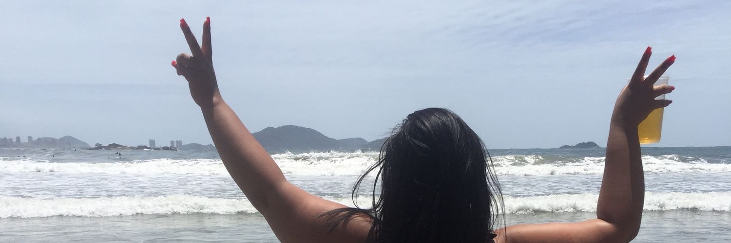 __karolinne's profile banner image
