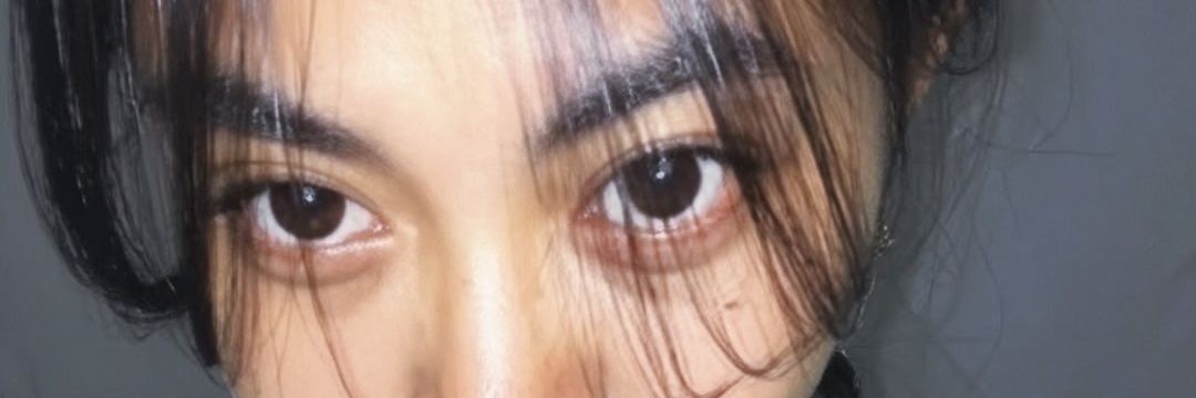 lauriaar's profile banner image