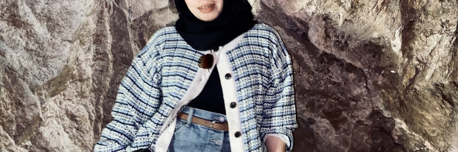 izzatirosli_'s profile banner image